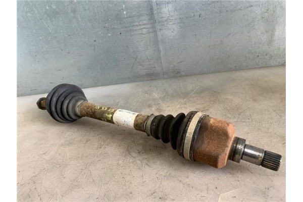Recambio de palier delantero izquierdo para peugeot 3008 1.6 hdi referencia OEM IAM 3272PZ  