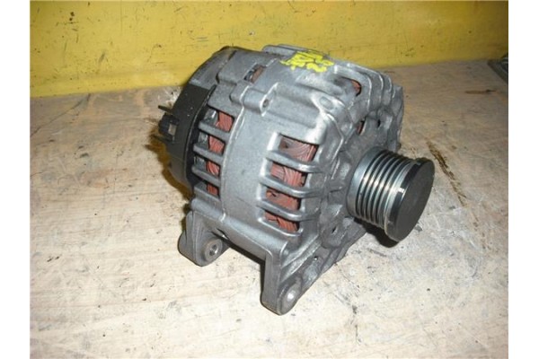 Recambio de alternador para volvo v40 familiar 1.9 di referencia OEM IAM 8251638  