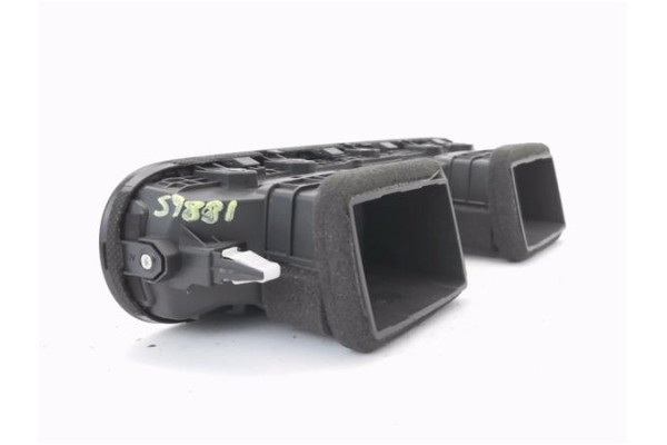 Recambio de rejilla entrada de aire para hyundai kona (os) 1.0 pure referencia OEM IAM 97410J9000  