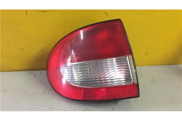 Recambio de piloto trasero izquierdo para renault megane i classic (la0)(1996) 1.9 d europa [1,9 ltr. - 47 kw diesel] referencia