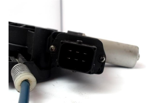 Recambio de mecanismo elevalunas delantero izquierdo para opel corsa d 1.4 referencia OEM IAM 1060281 500577 