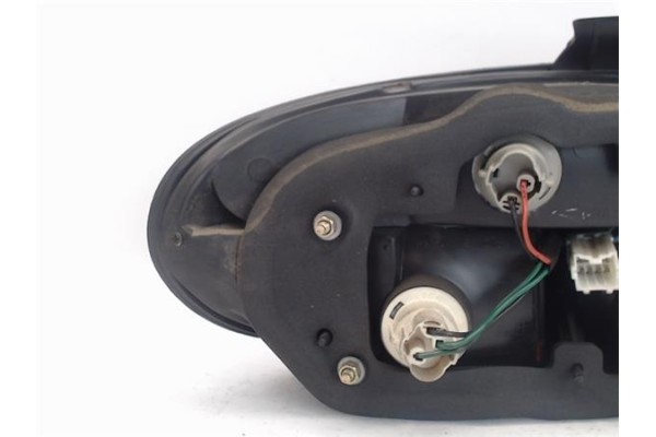 Recambio de piloto trasero derecho para hyundai lantra berlina (rd) referencia OEM IAM 9240229020  