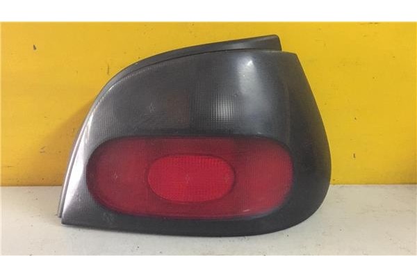 Recambio de piloto trasero derecho para renault megane i berlina con portón (ba0)(1995) 1.6e alize [1,6 ltr. - 66 kw] referencia