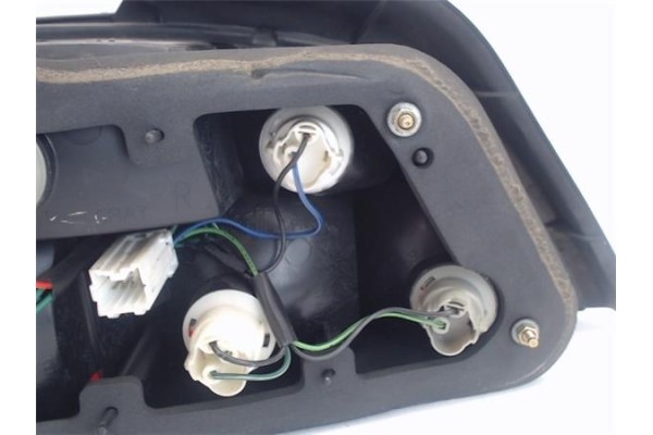 Recambio de piloto trasero derecho para hyundai lantra berlina (rd) referencia OEM IAM 9240229020  