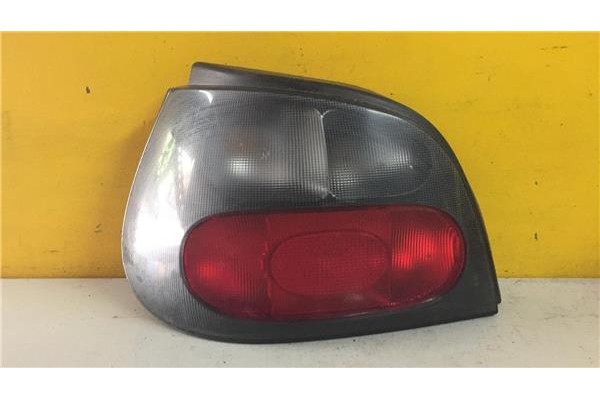 Recambio de piloto trasero izquierdo para renault megane i berlina con portón (ba0)(1995) 1.6e alize [1,6 ltr. - 66 kw] referenc