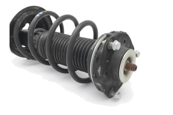 Recambio de amortiguador delantero izquierdo para volkswagen polo iii berlina (6n2) 1.4 trendline referencia OEM IAM 6N0413031K 