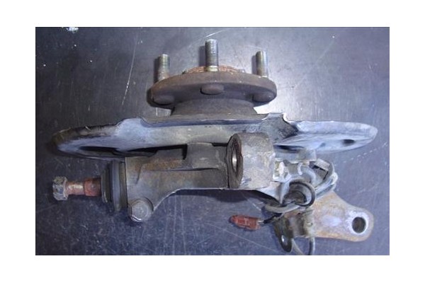 Recambio de mangueta delantero derecha para subaru legacy iv 3.0 r referencia OEM IAM 28313AE020  