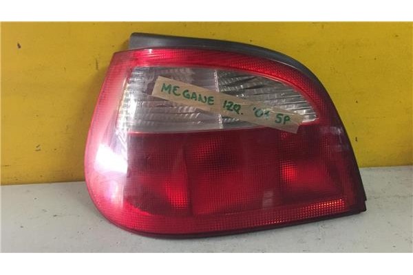 Recambio de piloto trasero izquierdo para renault megane i (ba0/1_) 1.4 16v (ba0d, ba1h, ba0w, ba10) referencia OEM IAM 77004283