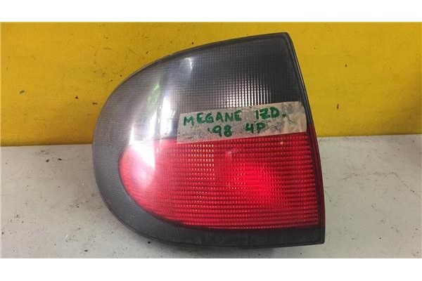 Recambio de piloto trasero izquierdo para renault megane i classic (la0)(1996) 1.4e rn [1,4 ltr. - 55 kw] referencia OEM IAM 770